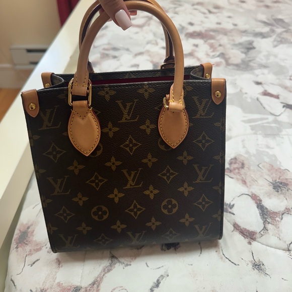 Louis Vuitton Hand Bag with cross body - dust bag, box and receipt available. - Picture 2 of 6